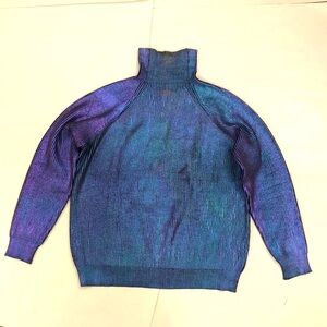 Beige M Sweater Blue & Purple Iridescent Ribbed Turtleneck Long Sleeve Stretchy